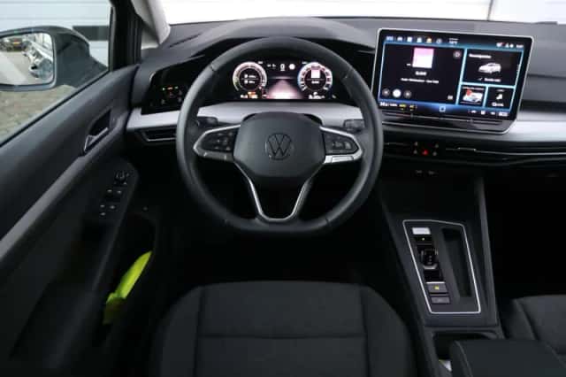 Volkswagen Golf (2025) thumbnail 20
