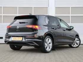 Volkswagen Golf (2025) thumbnail 3