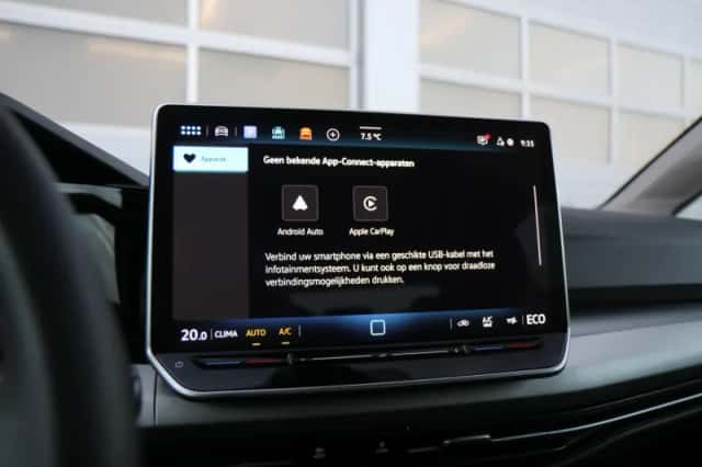 Volkswagen Golf (2025) thumbnail 25