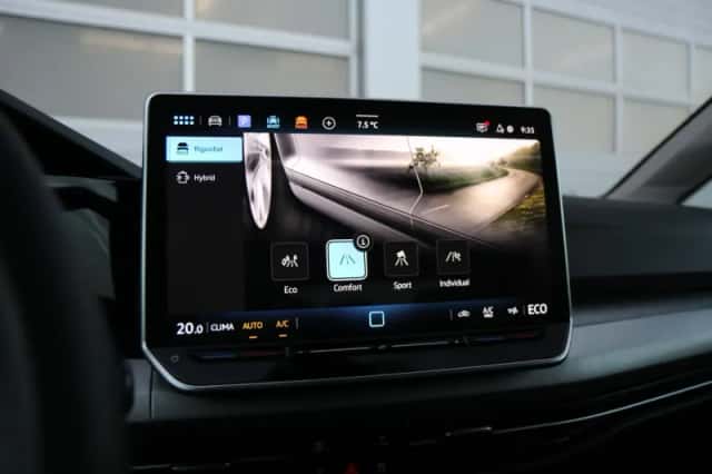 Volkswagen Golf (2025) thumbnail 27
