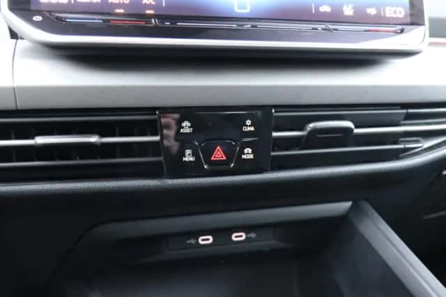 Volkswagen Golf (2025) thumbnail 29