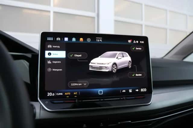 Volkswagen Golf (2025) thumbnail 38