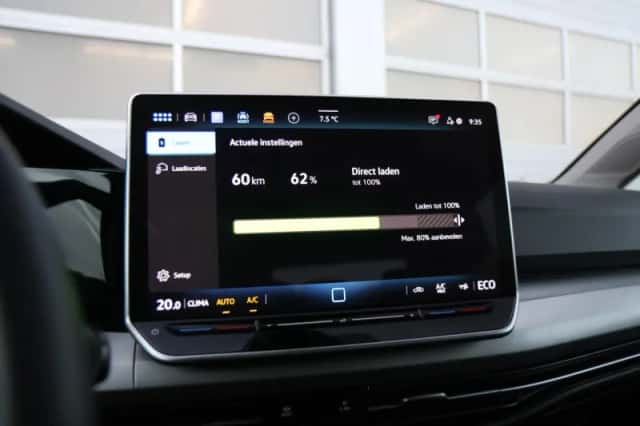 Volkswagen Golf (2025) thumbnail 39