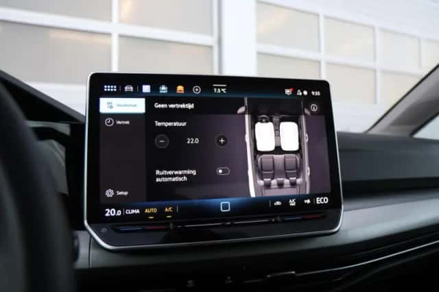 Volkswagen Golf (2025) thumbnail 40