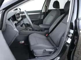 Volkswagen Golf (2025) thumbnail 5