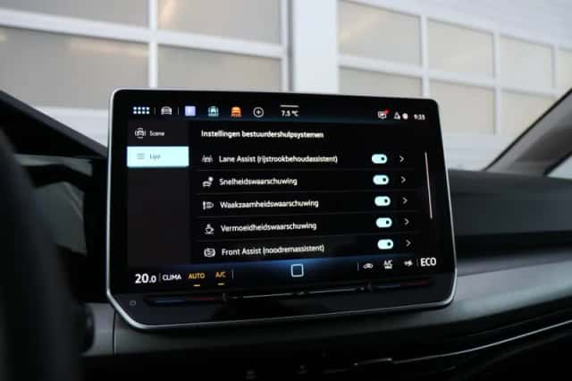 Volkswagen Golf (2025) thumbnail 41