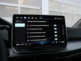 Volkswagen Golf (2025) thumbnail 41