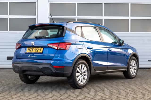 SEAT Arona (2025) thumbnail 2