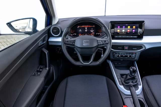 SEAT Arona (2025) thumbnail 17