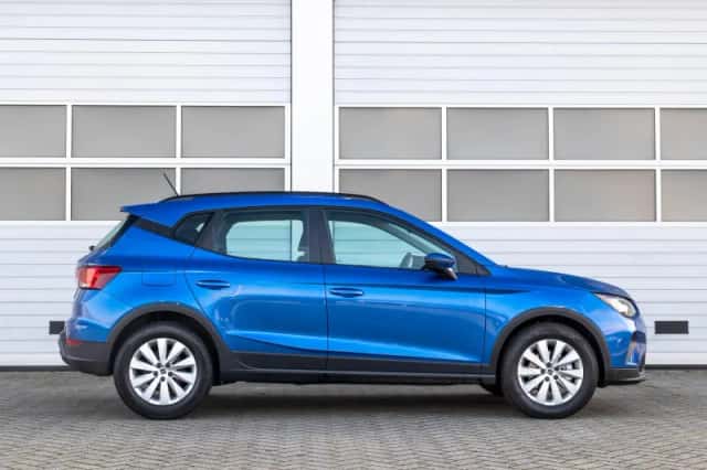 SEAT Arona (2025) thumbnail 3