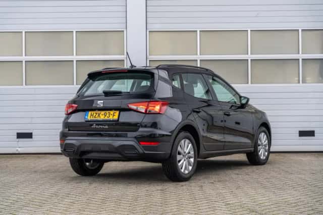 SEAT Arona (2025) thumbnail 2