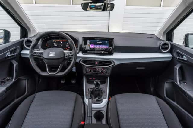 SEAT Arona (2025) thumbnail 5