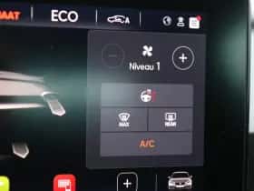 SEAT Leon (2023) thumbnail 30
