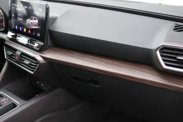 SEAT Leon (2023) thumbnail 33