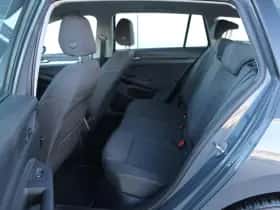 Volkswagen Golf (2022) thumbnail 17