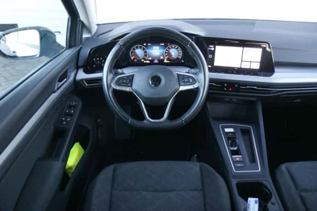 Volkswagen Golf (2022) thumbnail 18