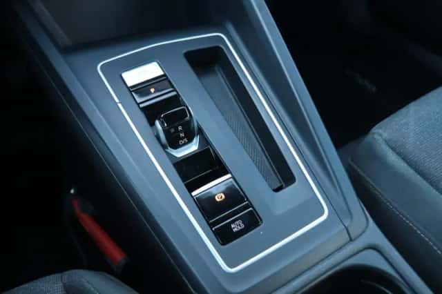 Volkswagen Golf (2022) thumbnail 26