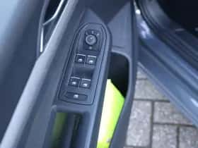 Volkswagen Golf (2022) thumbnail 28