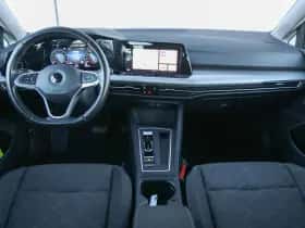 Volkswagen Golf (2022) thumbnail 5