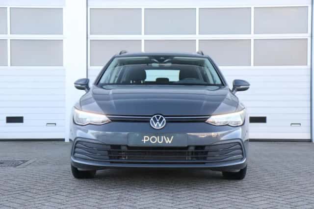 Volkswagen Golf (2022) thumbnail 8