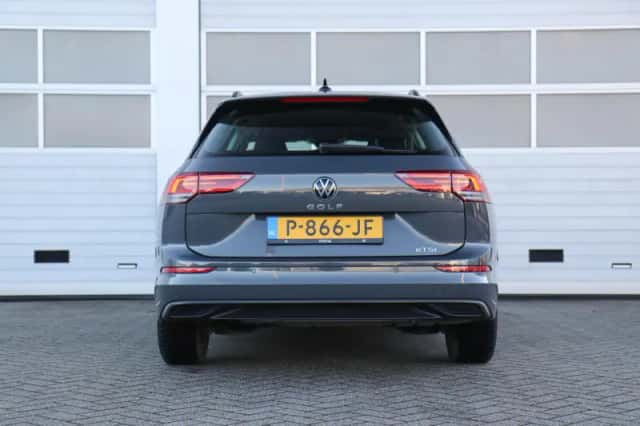Volkswagen Golf (2022) thumbnail 10