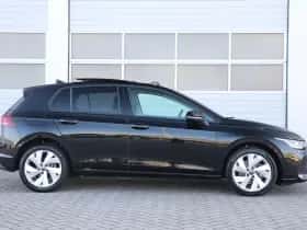 Volkswagen Golf (2025) thumbnail 4