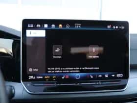 Volkswagen Golf (2025) thumbnail 38