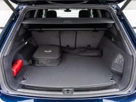 Volkswagen Touareg thumbnail 17