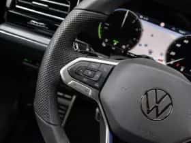 Volkswagen Touareg thumbnail 32