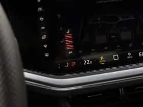 Volkswagen Touareg thumbnail 44