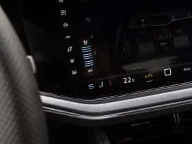 Volkswagen Touareg thumbnail 45