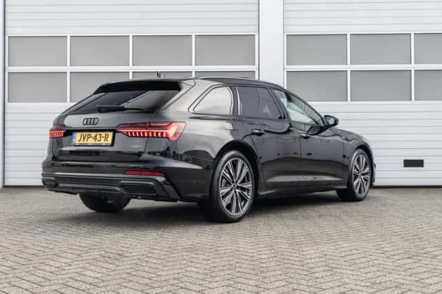 Audi A6 (2022) thumbnail 2