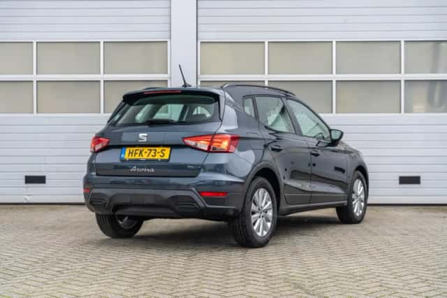 SEAT Arona (2025) thumbnail 2