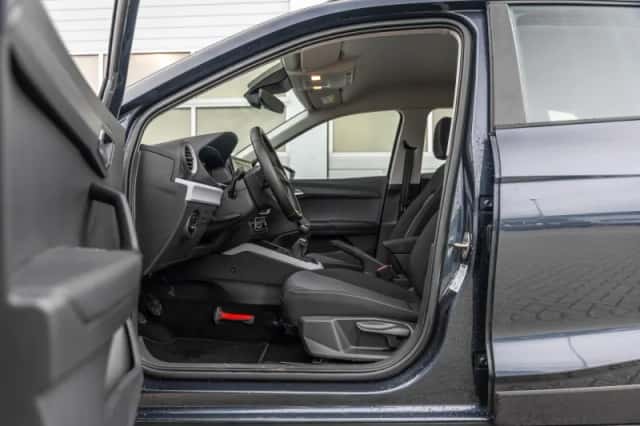 SEAT Arona (2025) thumbnail 17