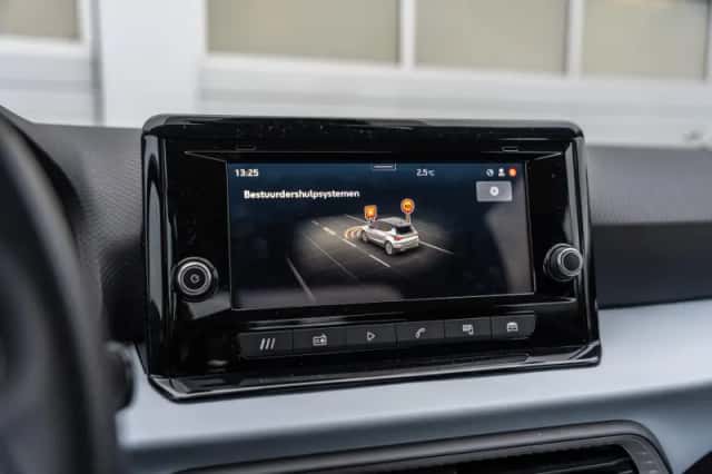SEAT Arona (2025) thumbnail 24