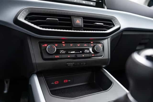 SEAT Arona (2025) thumbnail 25