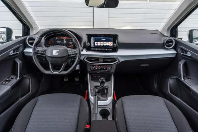 SEAT Arona (2025) thumbnail 5