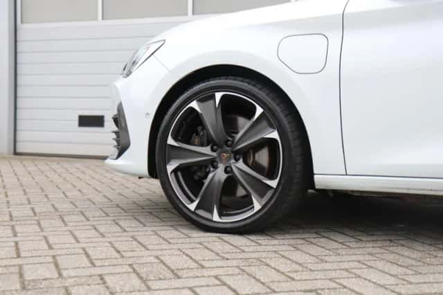CUPRA Leon Sportstourer (2023) thumbnail 16
