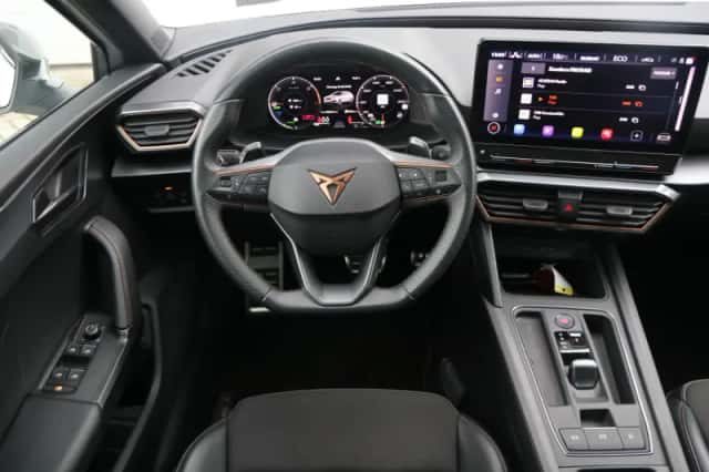 CUPRA Leon Sportstourer (2023) thumbnail 24
