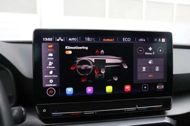 CUPRA Leon Sportstourer (2023) thumbnail 38