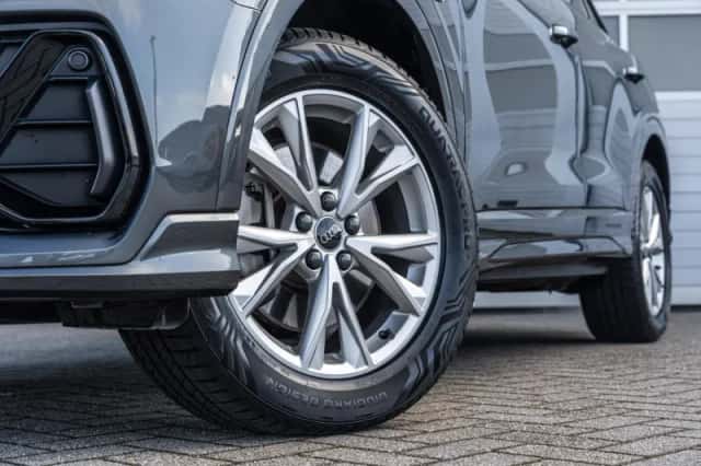 Audi Q3 (2023) thumbnail 15