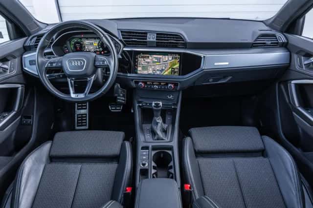 Audi Q3 (2023) thumbnail 5