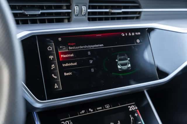 Audi A6 (2021) thumbnail 49