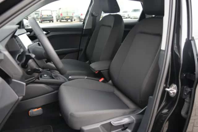 Audi A1 (2025) thumbnail 4