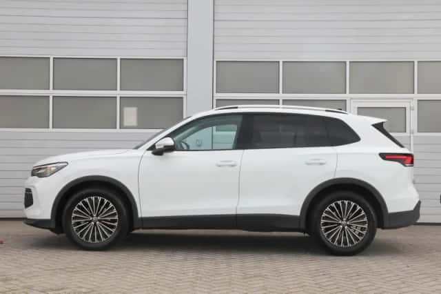 Volkswagen Tiguan (2025) thumbnail 12