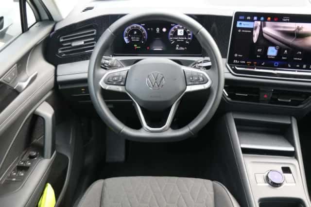 Volkswagen Tiguan (2025) thumbnail 18