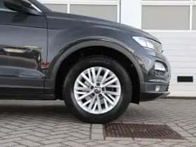 Volkswagen T-Roc (2021) thumbnail 13