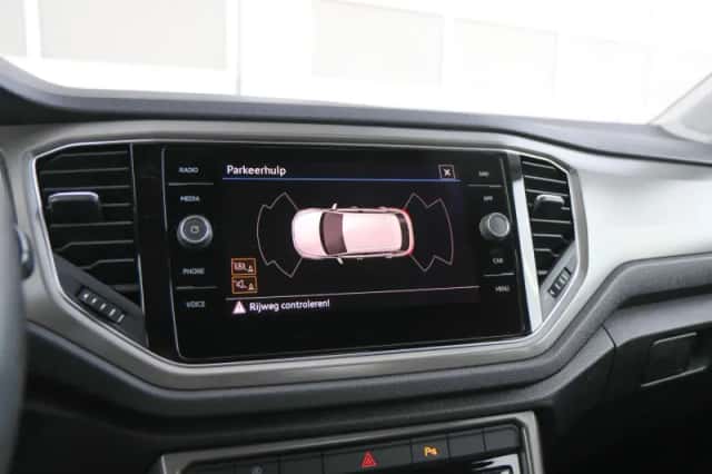 Volkswagen T-Roc (2021) thumbnail 22