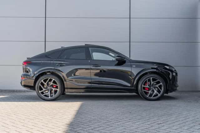 Audi Q6 (2026) thumbnail 3