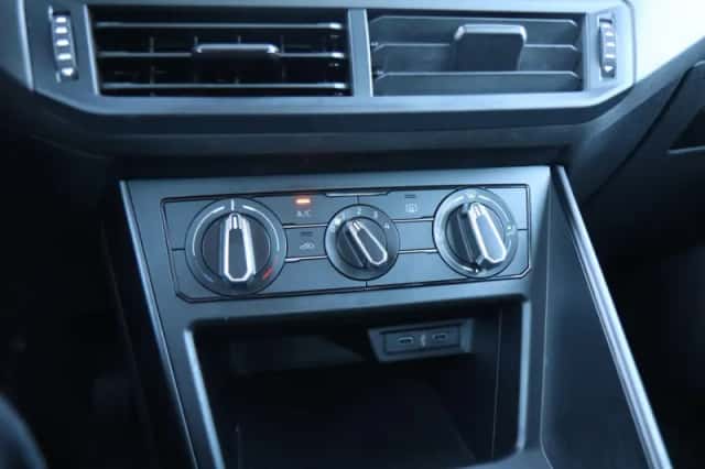 Volkswagen Polo (2022) thumbnail 26